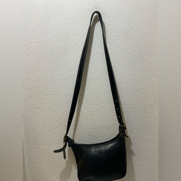 Vintage Vintage Coach Janice's Legacy Hobo Bag in Black Leather (Style 9950) - Picture 1 of 8